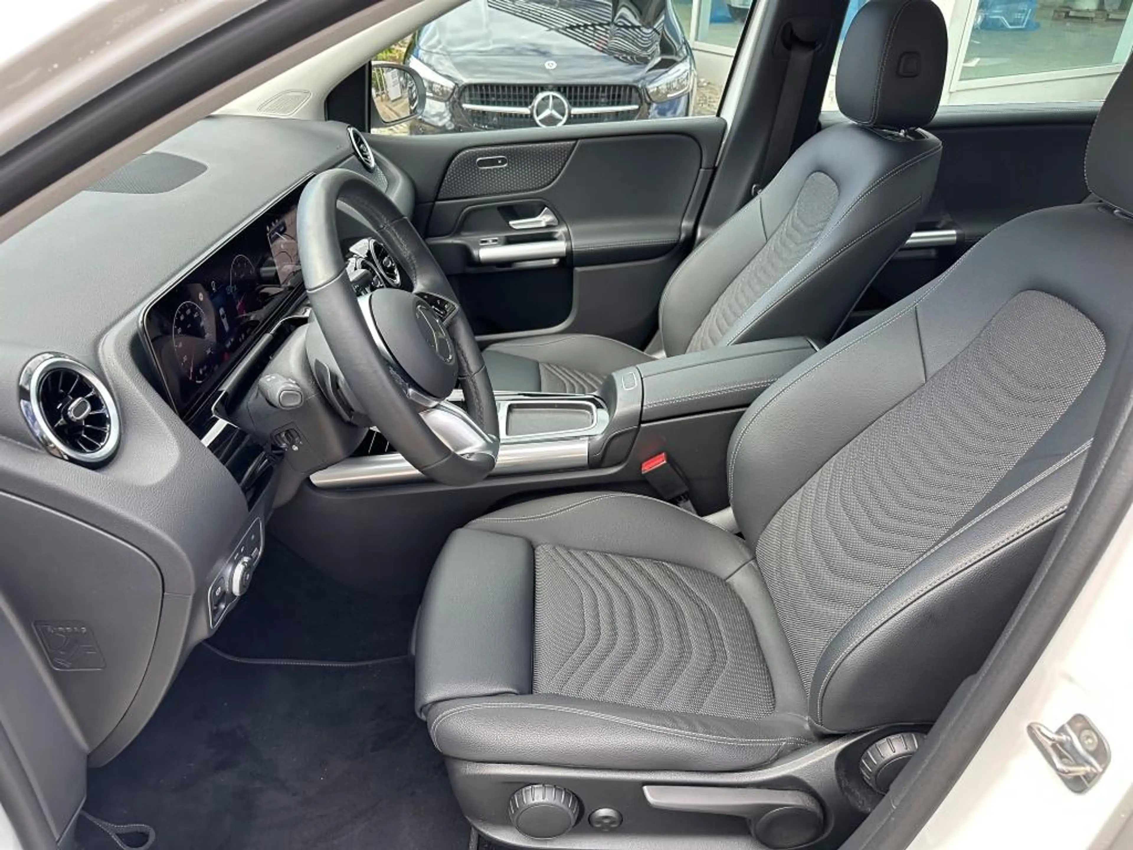 Mercedes-Benz B 200 Progressive LH PROG ParkAss. AG7 SpurH LM — photo 8