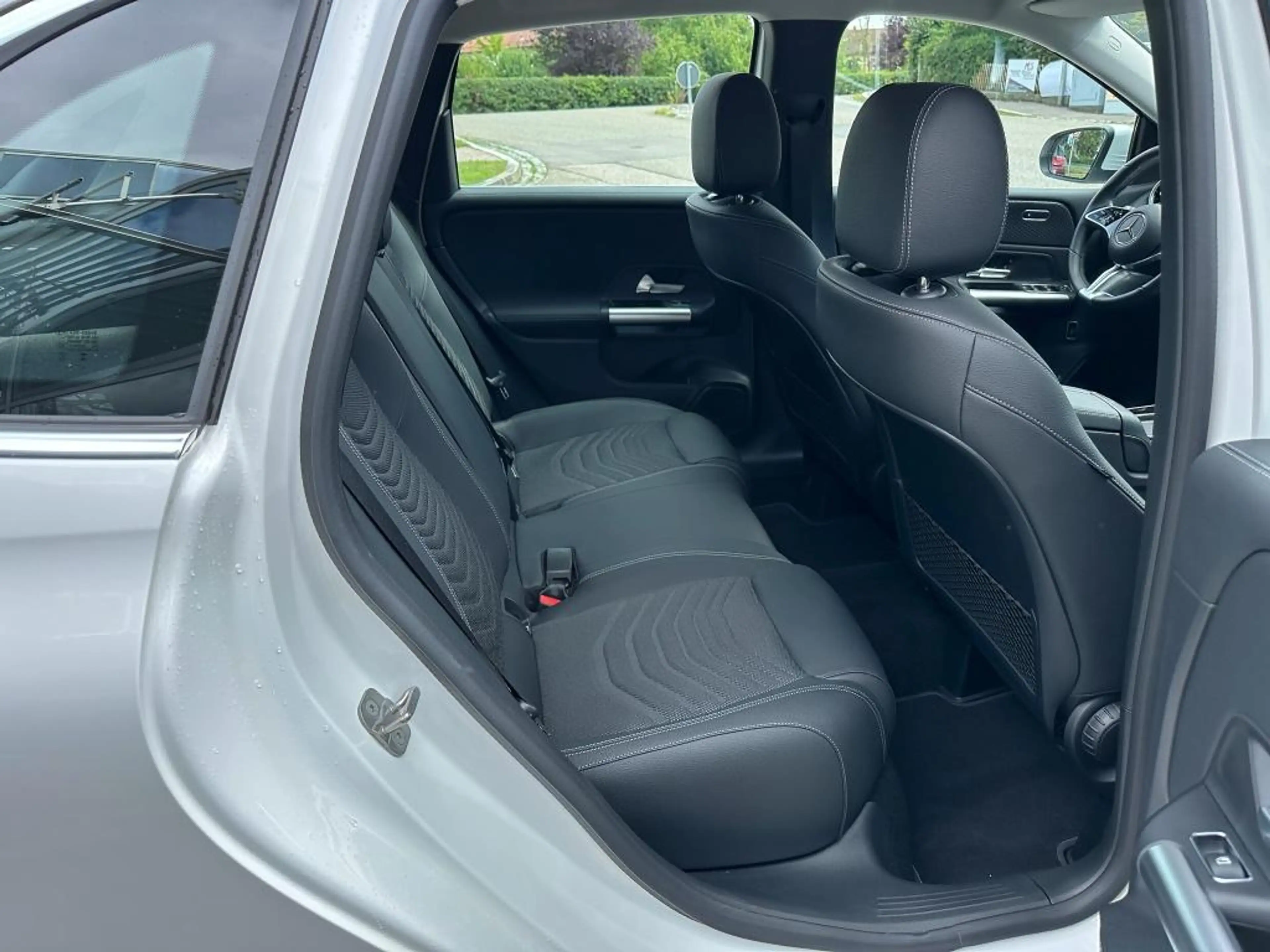 Mercedes-Benz B 200 Progressive LH PROG ParkAss. AG7 SpurH LM — photo 12