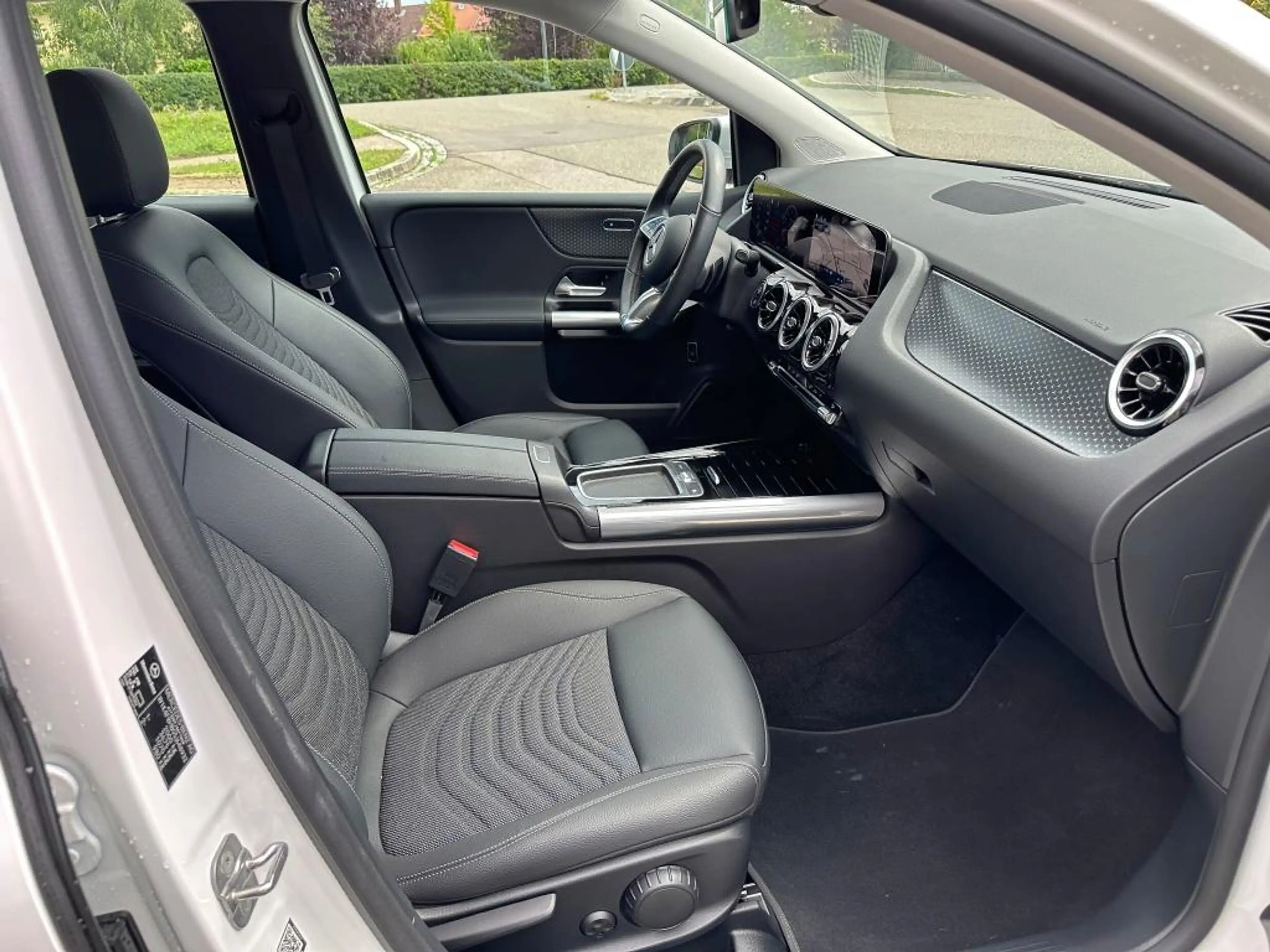 Mercedes-Benz B 200 Progressive LH PROG ParkAss. AG7 SpurH LM — photo 5