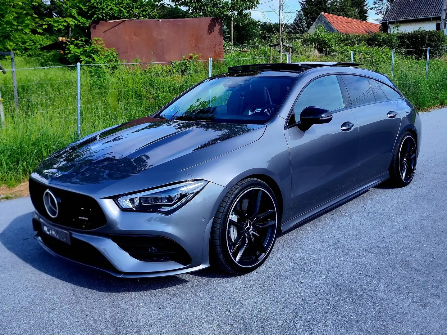 Mercedes-Benz CLA 35 AMG CLA 35 AMG 4MATIC Shooting Brake Aut. Silber - 1