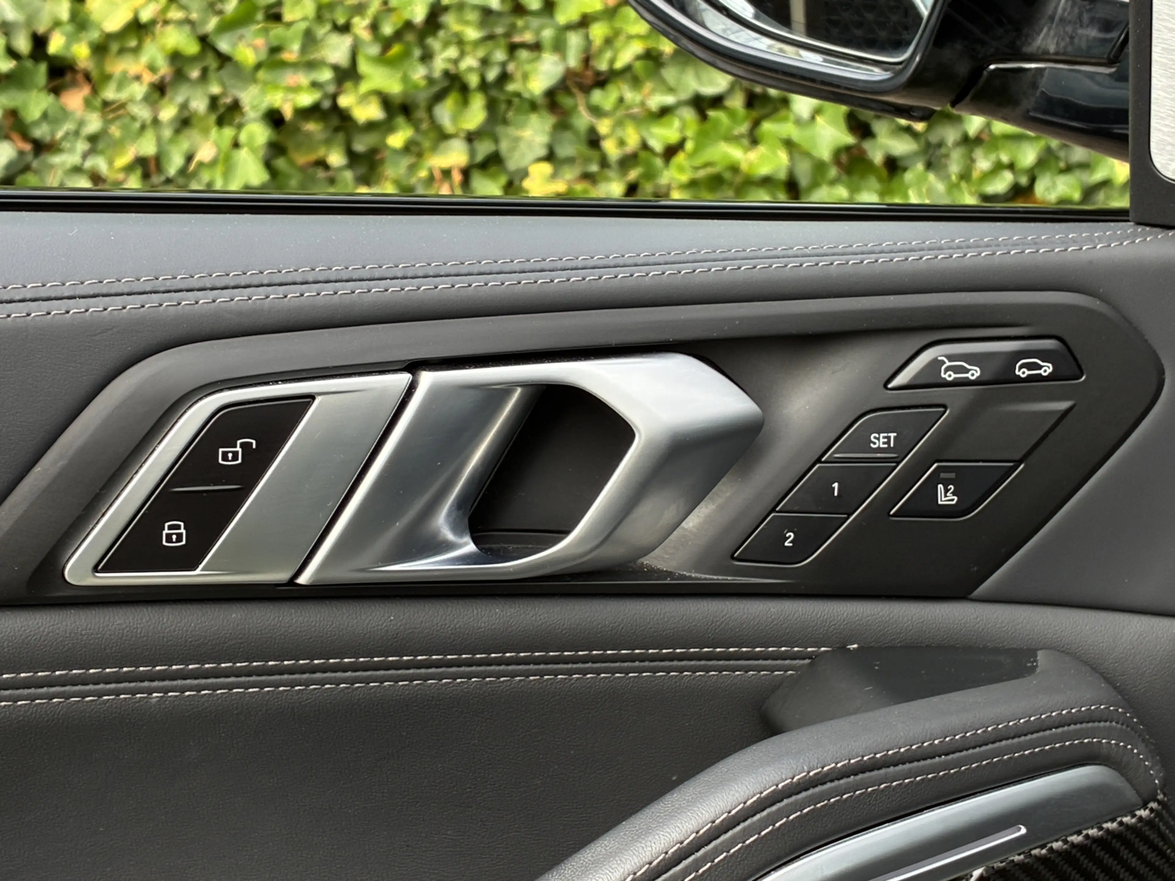 BMW X6 xDrive40i | Individual | M-Sport | CoPilot | Bower — photo 15