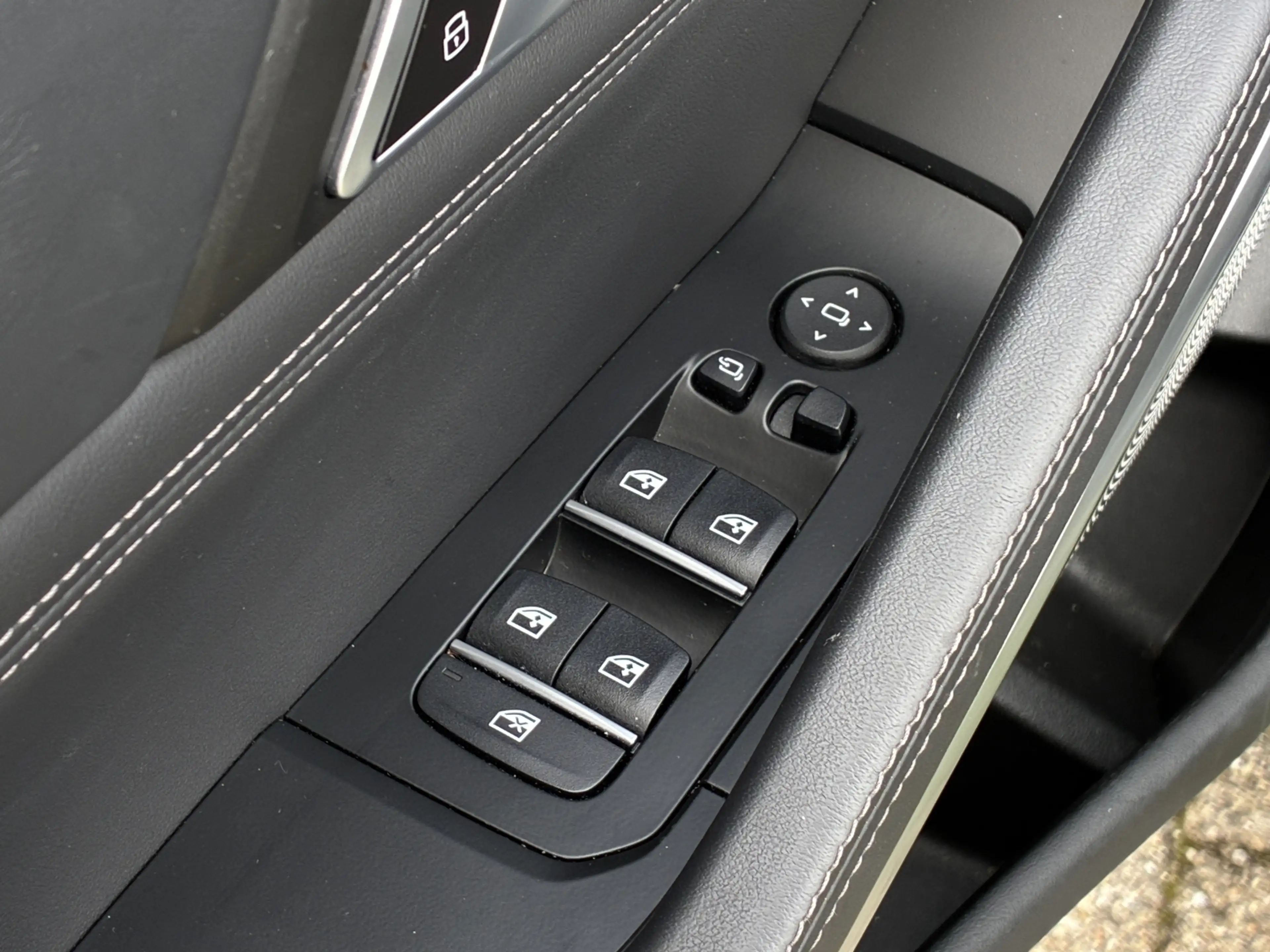 BMW X6 xDrive40i | Individual | M-Sport | CoPilot | Bower — photo 14
