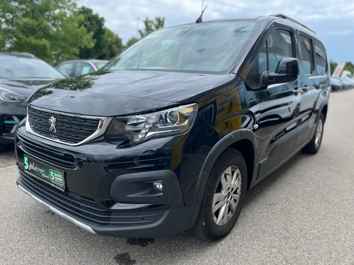 Peugeot Rifter 1.2 Turbo PureTech Allure *Kamera180*L2 Schwarz - 2