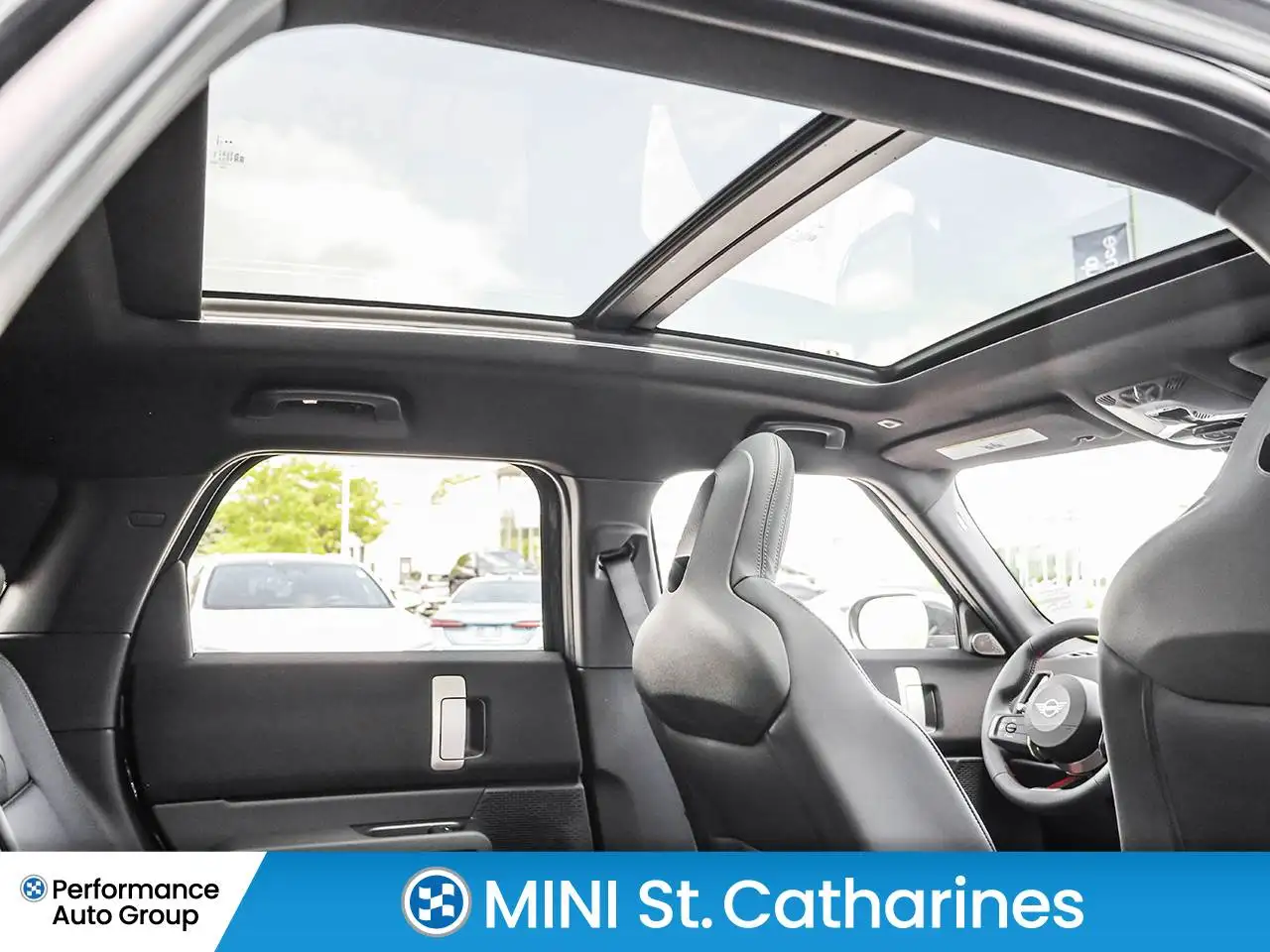 MINI Countryman photo MINI Countryman