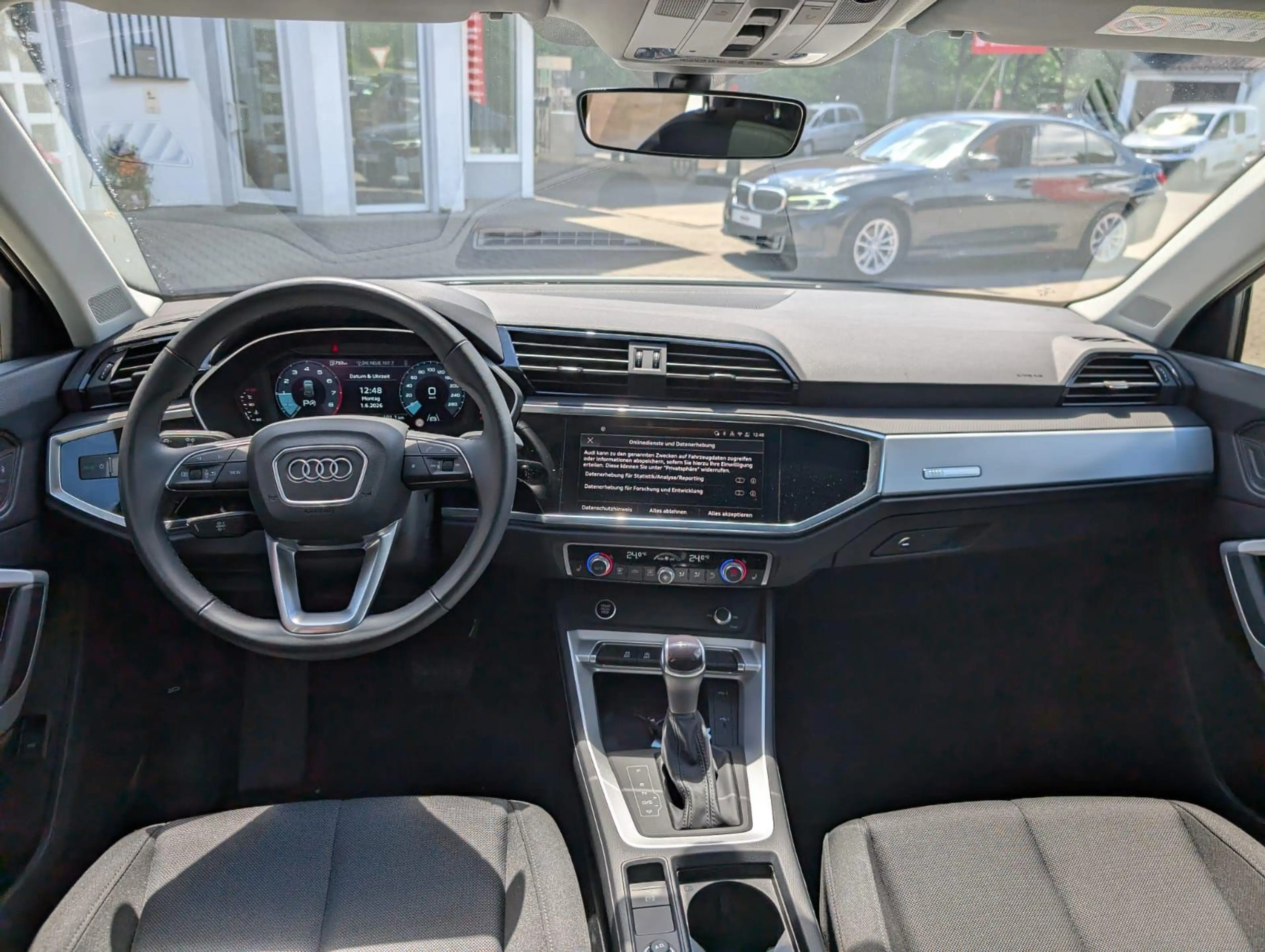 Audi Q3 Q3 35TFSI S-Line Kessy Pano SHZ LED PDC — photo 7