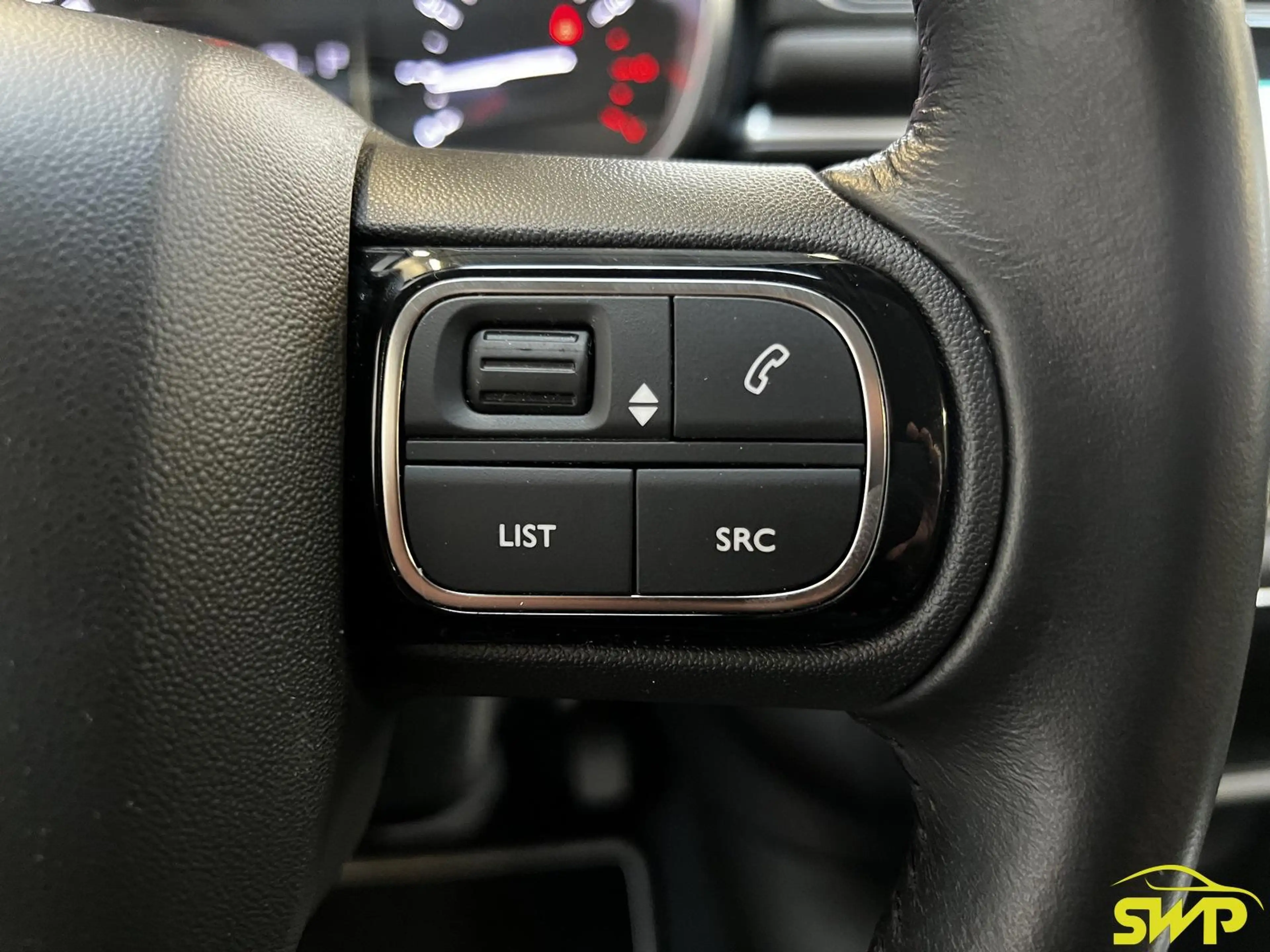 Citroen C3 1.2 PureTech Shine | Saint James edition | Navi | — photo 12