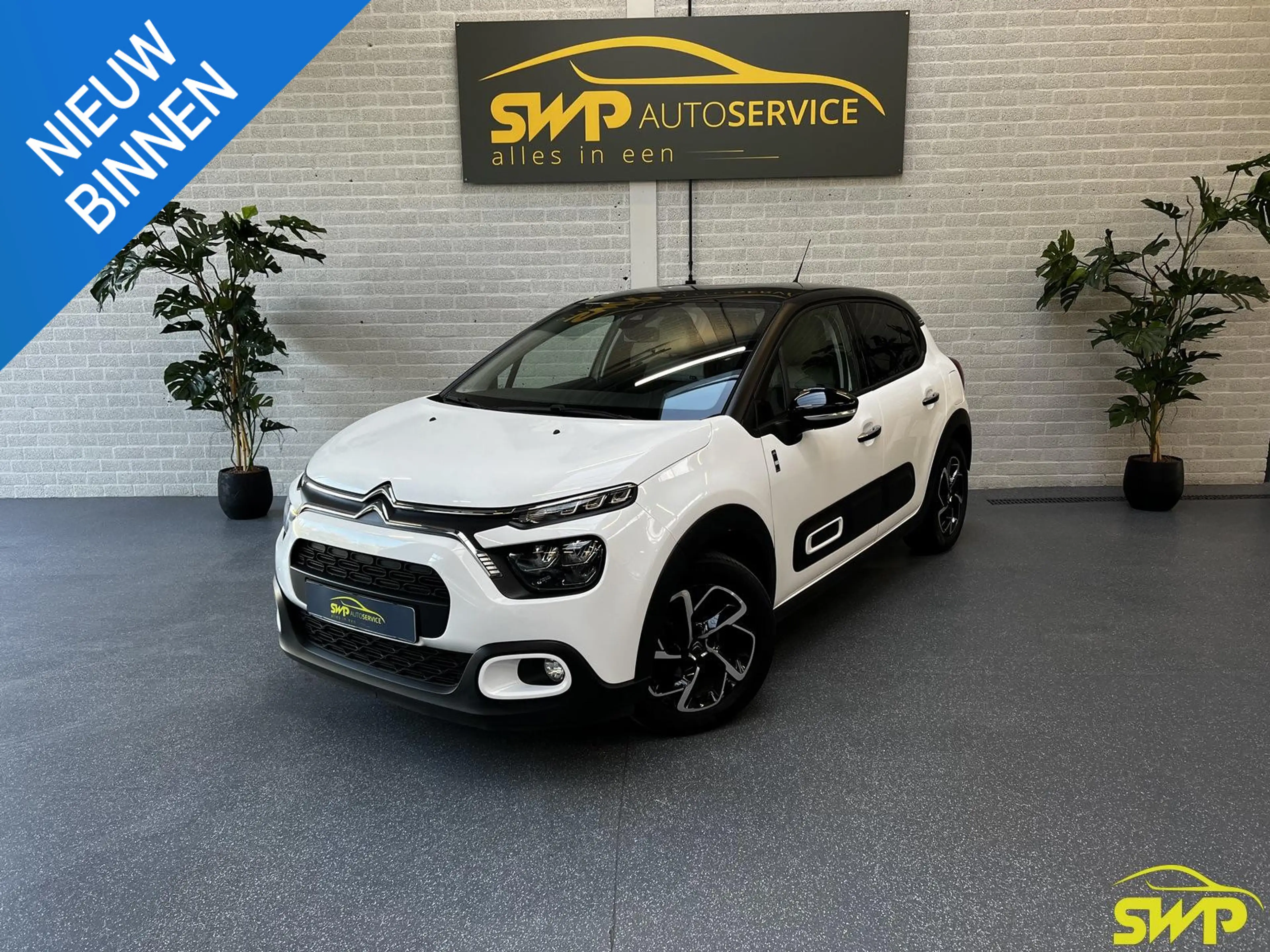 Citroen C3 1.2 PureTech Shine | Saint James edition | Navi |
