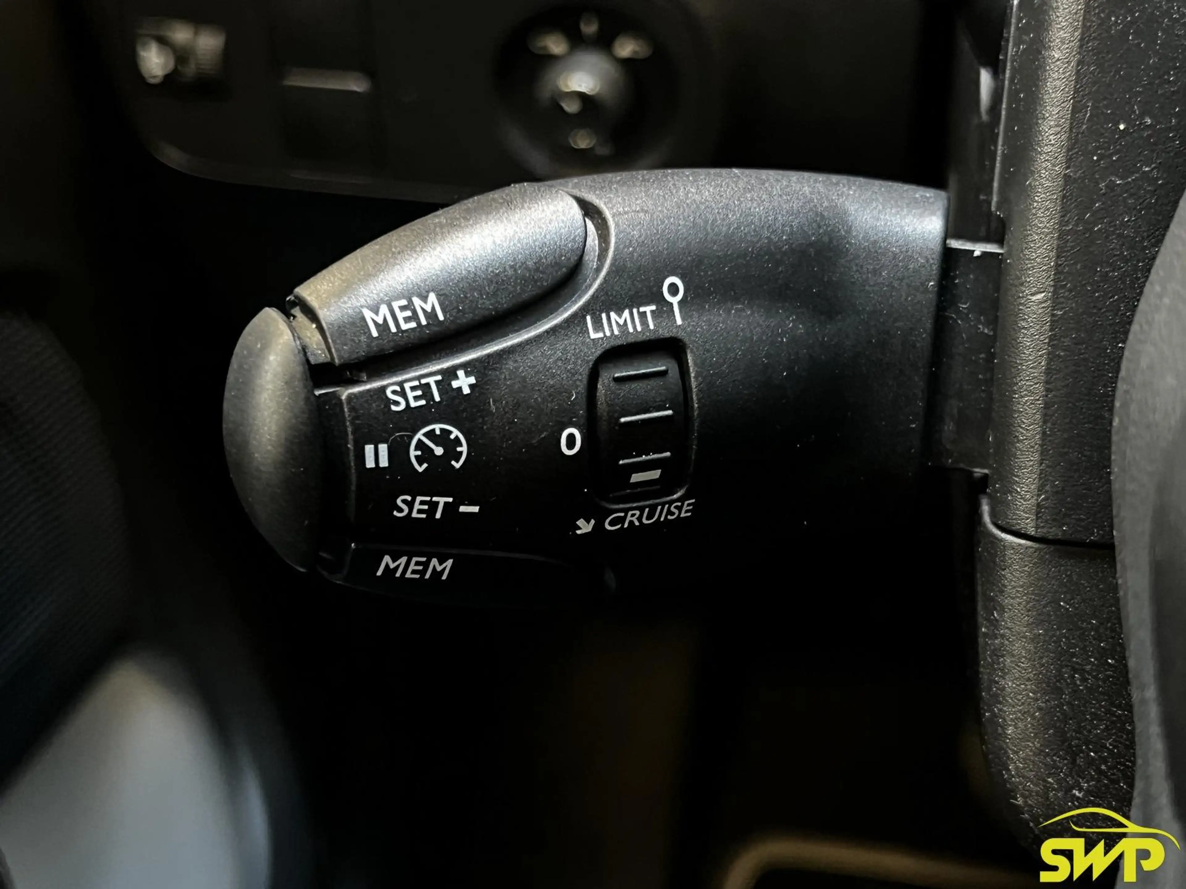 Citroen C3 1.2 PureTech Shine | Saint James edition | Navi | — photo 13
