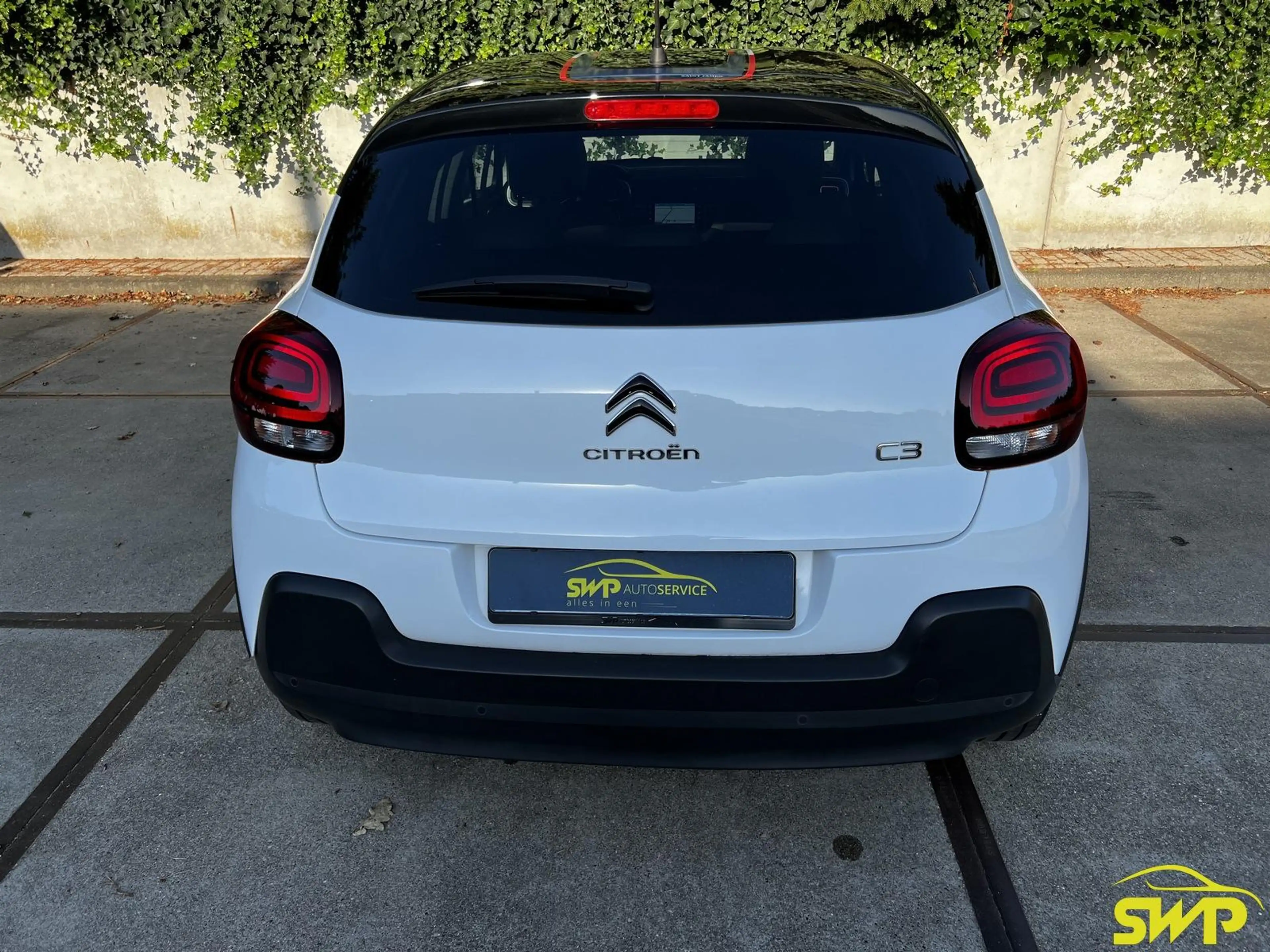 Citroen C3 1.2 PureTech Shine | Saint James edition | Navi | — photo 28