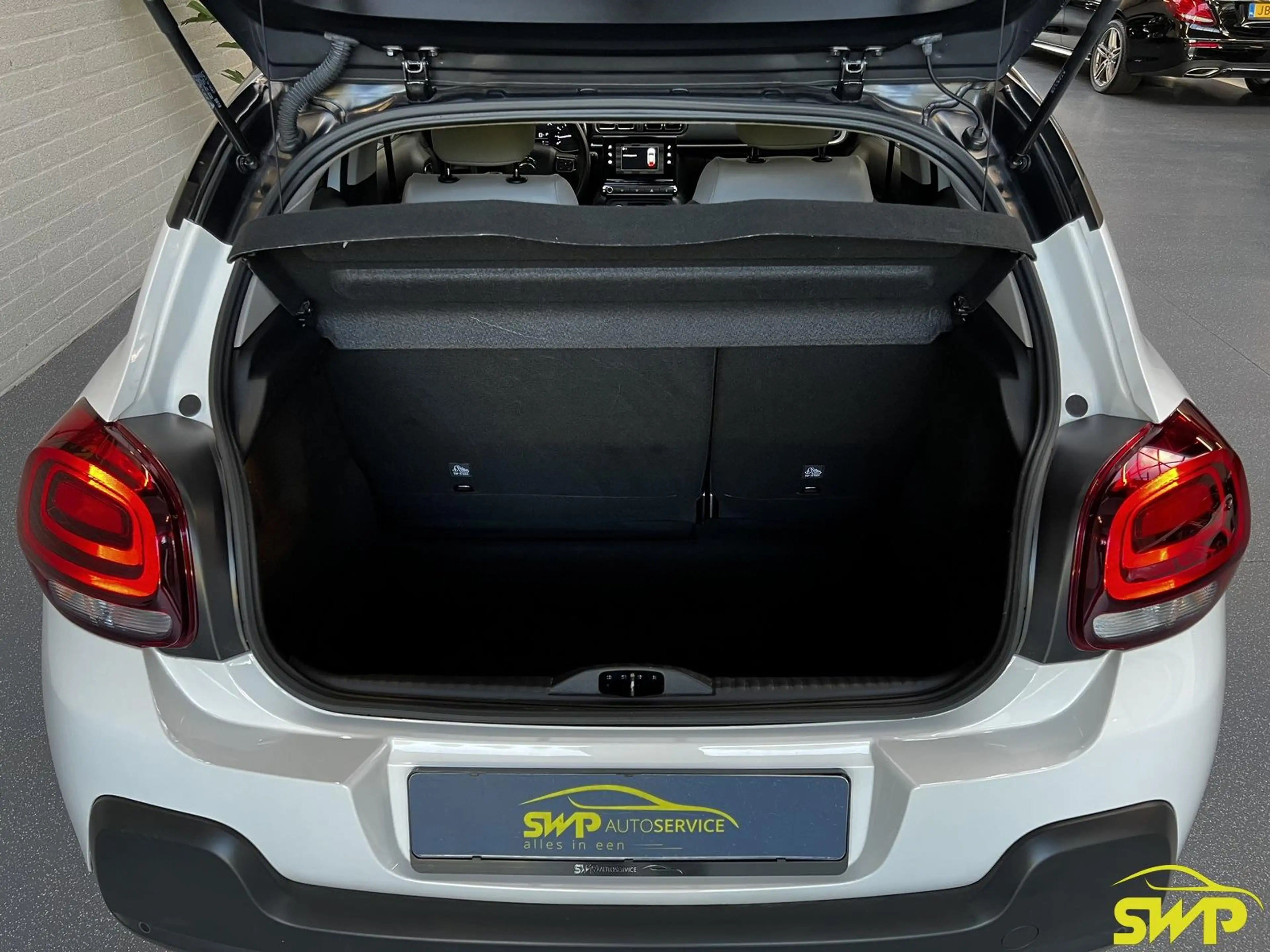Citroen C3 1.2 PureTech Shine | Saint James edition | Navi | — photo 19