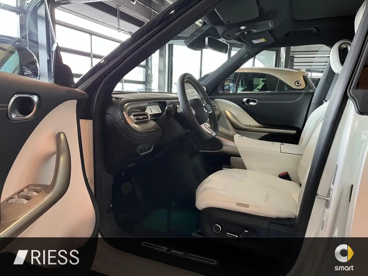 smart #1 Launch edition PANO+HUD+360°+22kW-AC+150kW-DC Белый - 2