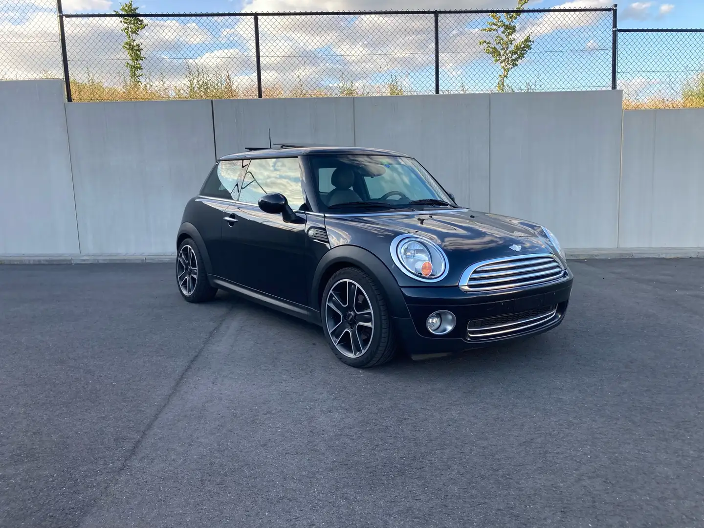 MINI Cooper 1.6i Noir - 1
