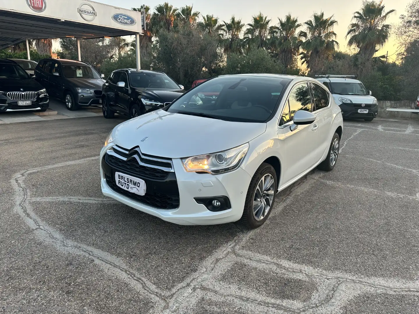 DS Automobiles DS 4 DS 4 BlueHDi 120 S&S So Chic Bianco - 1