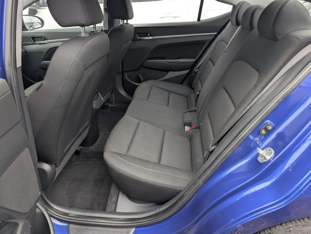 Hyundai ELANTRA снимка Hyundai ELANTRA