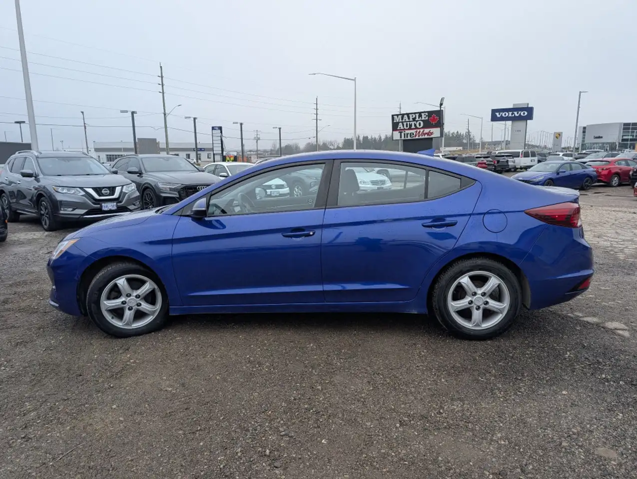 Hyundai ELANTRA снимка Hyundai ELANTRA