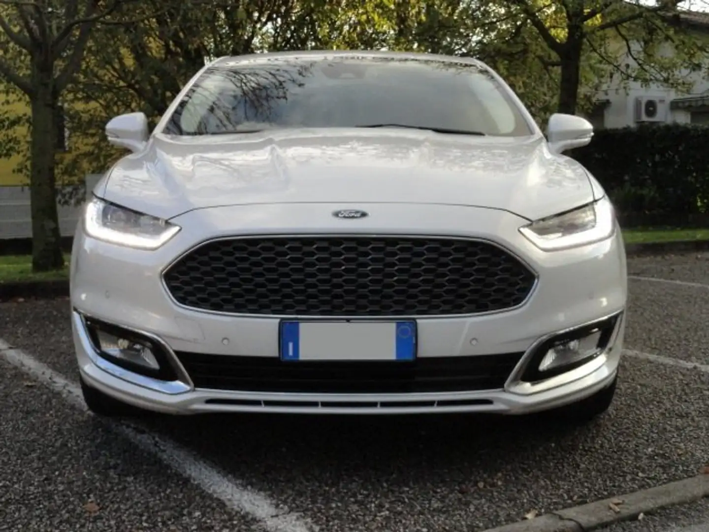 Ford Mondeo 4p 2.0 hybrid Vignale ecvt my18.75 Fehér - 2