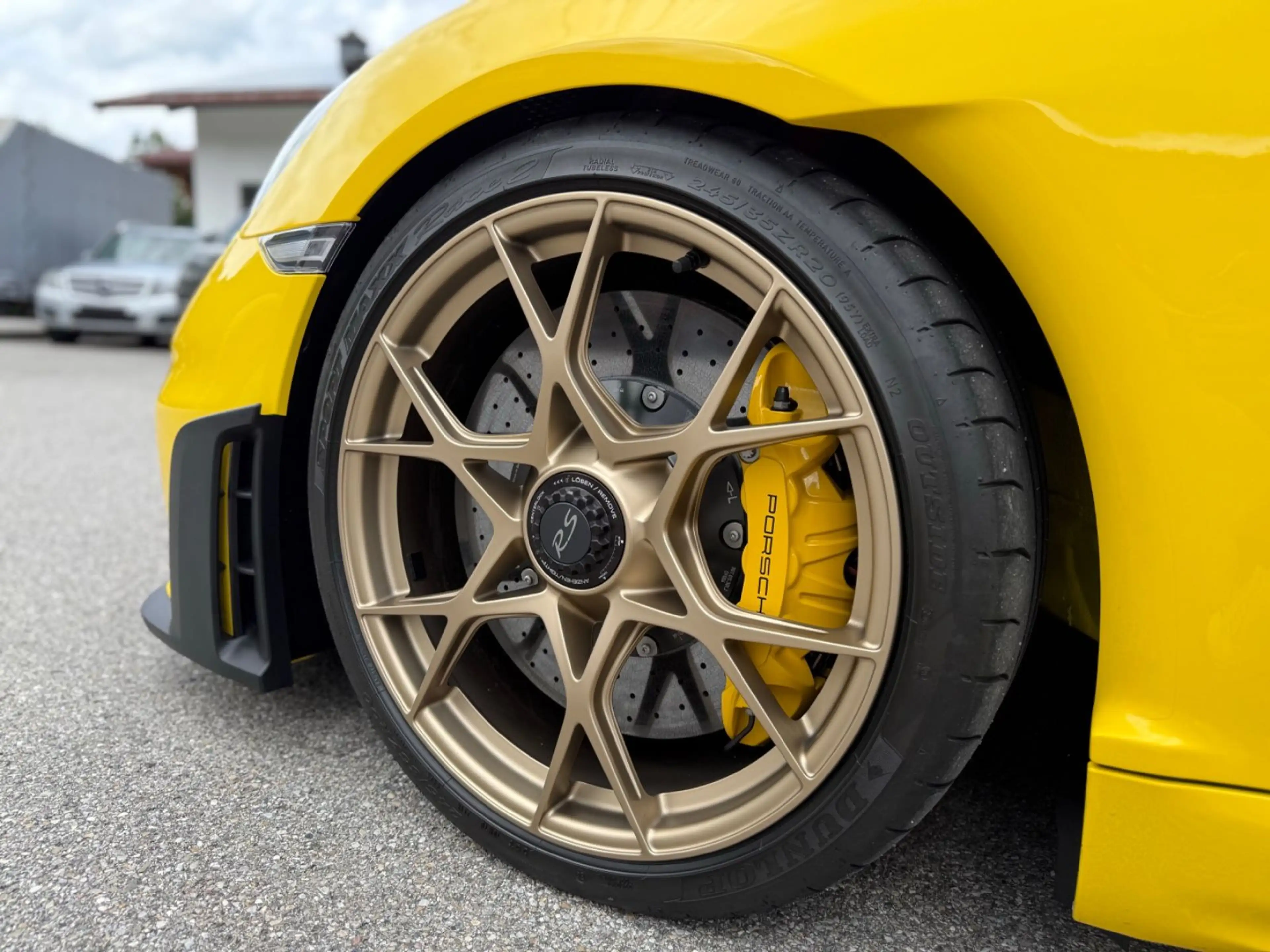 Porsche Cayman GT4 RS Weissach "Keramik" — photo 6