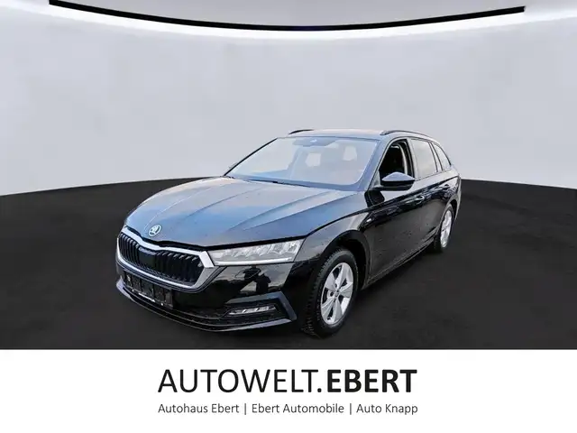 Skoda Octavia Combi 2.0 TDI DSG 4x4/AHK/PANO/KAMERA/
