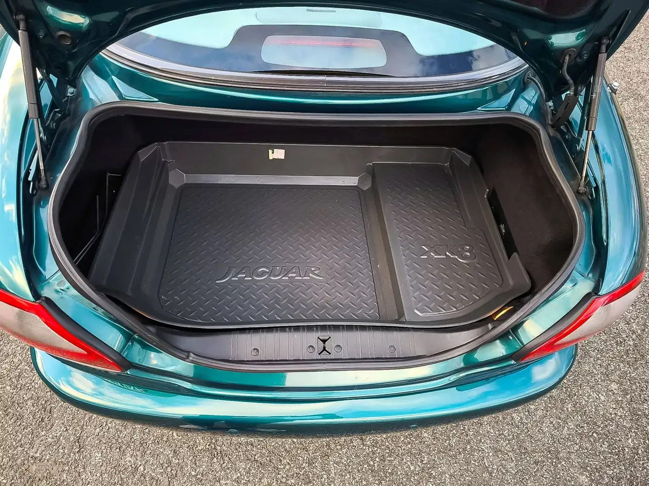 Jaguar XK8 Coupe, foto 8