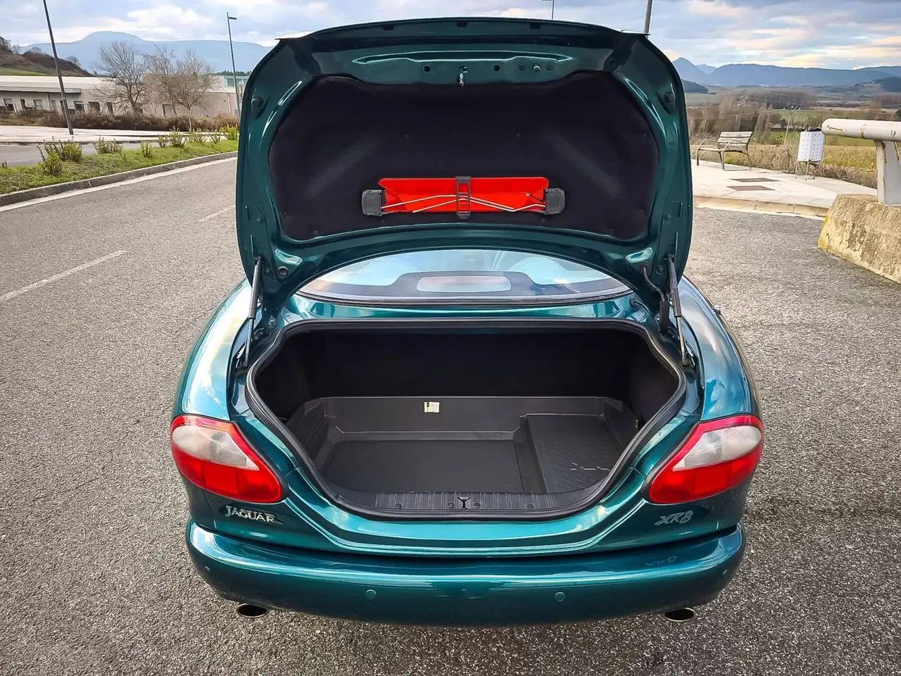 Jaguar XK8 Coupe, foto 6