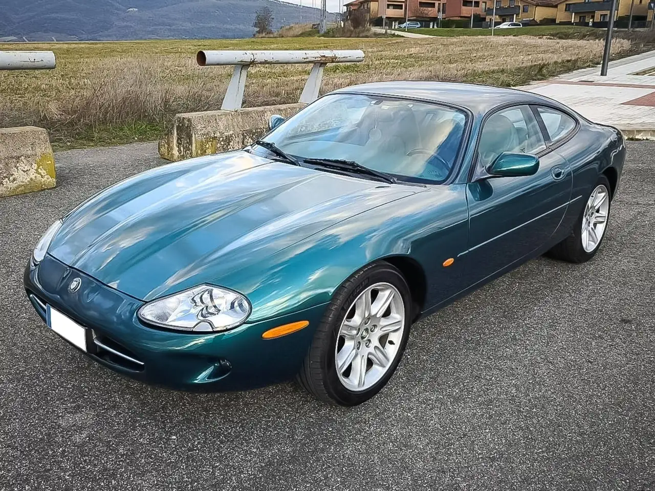 Jaguar XK8 Coupe, foto 1