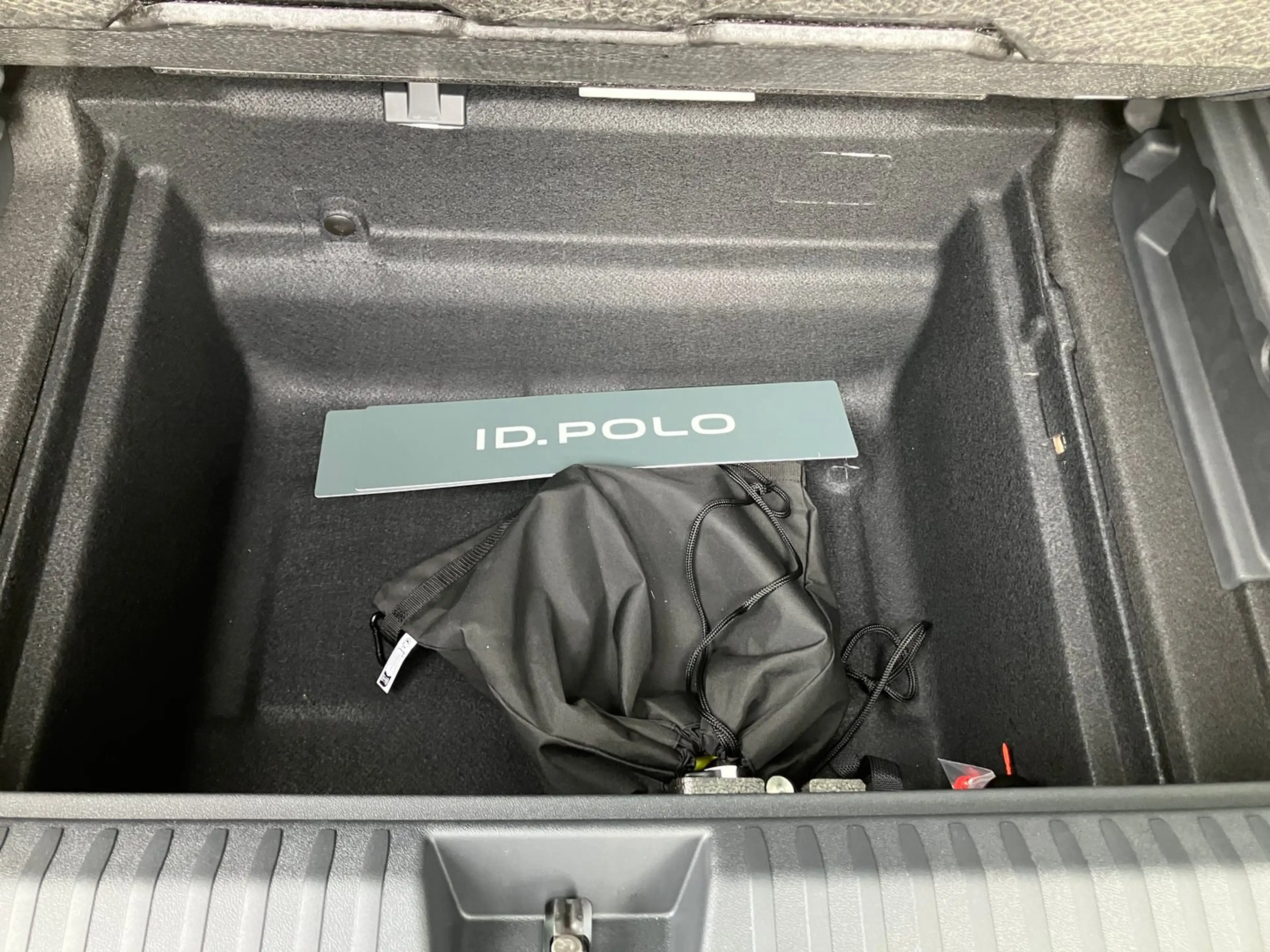 Volkswagen ID. Polo VW ID. Polo Style Edition+ 155 kW - 52 kWh — photo 9