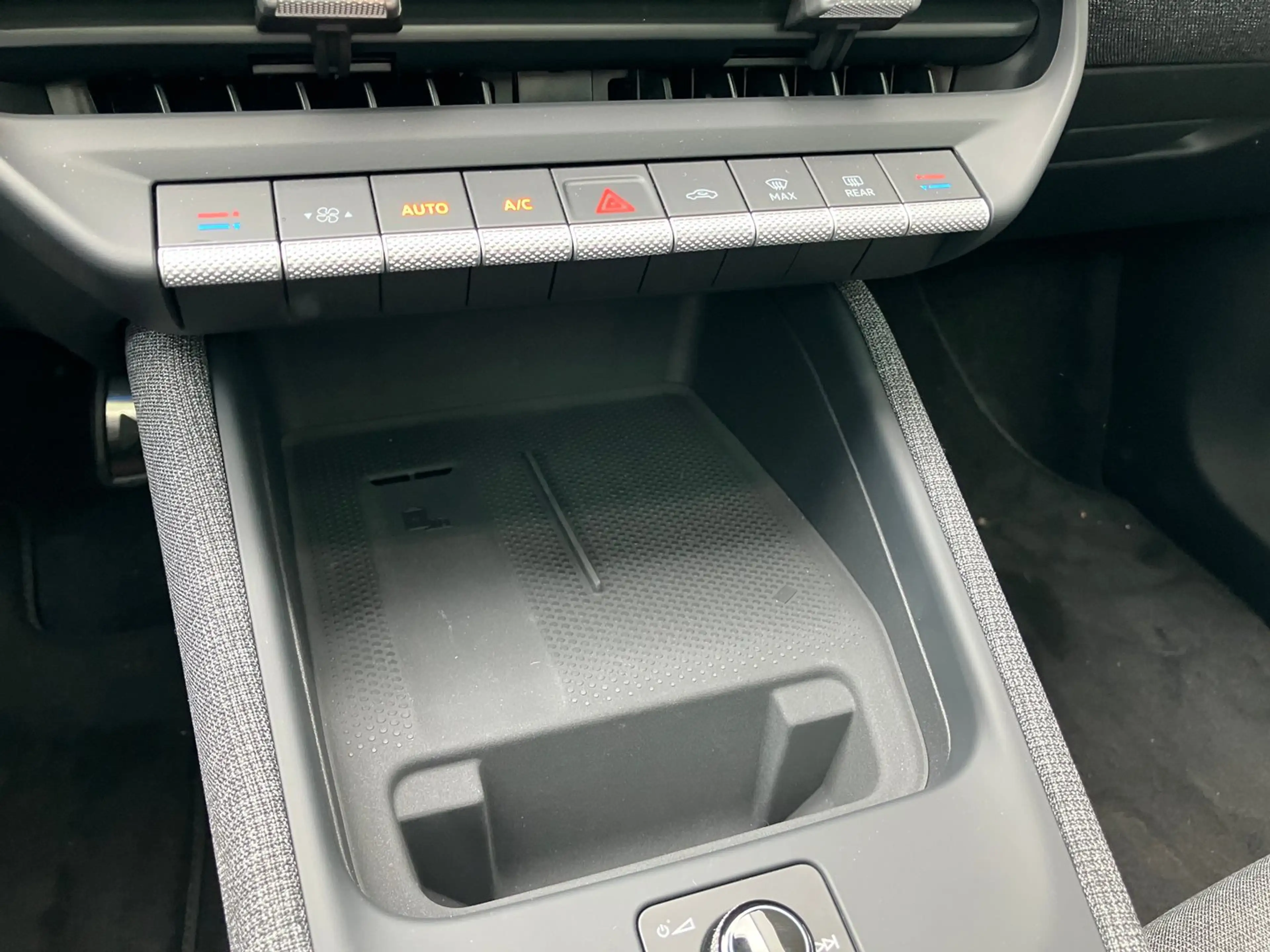 Volkswagen ID. Polo VW ID. Polo Style Edition+ 155 kW - 52 kWh — photo 12