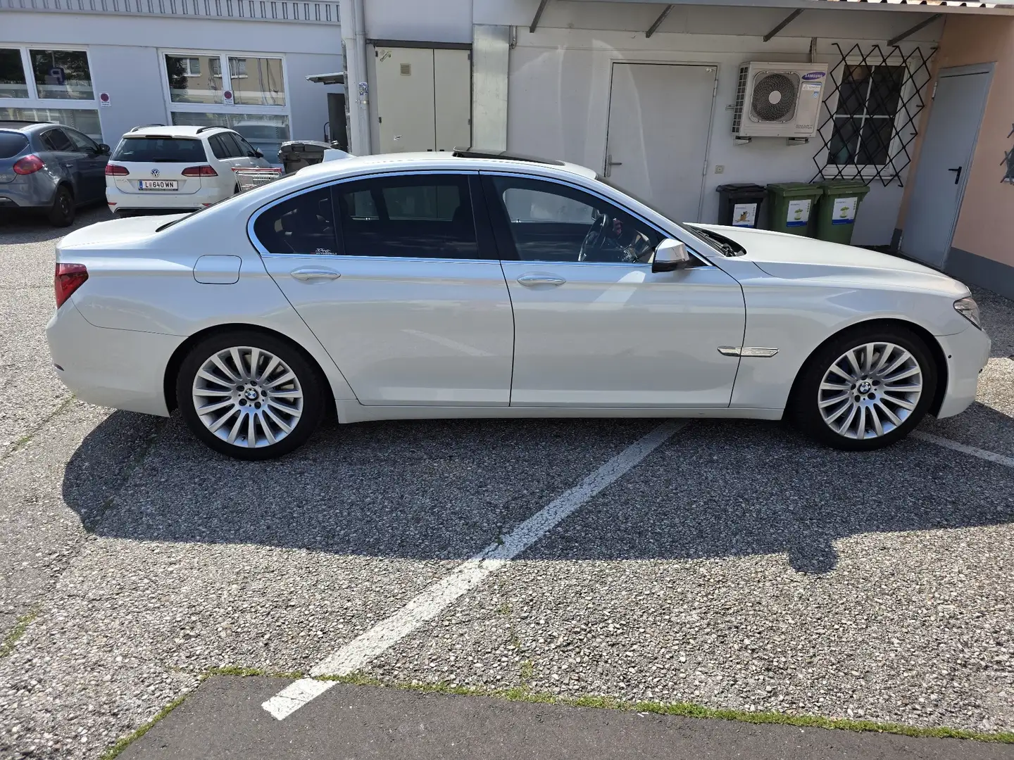BMW 750 750d xDrive BluePerformance - 2