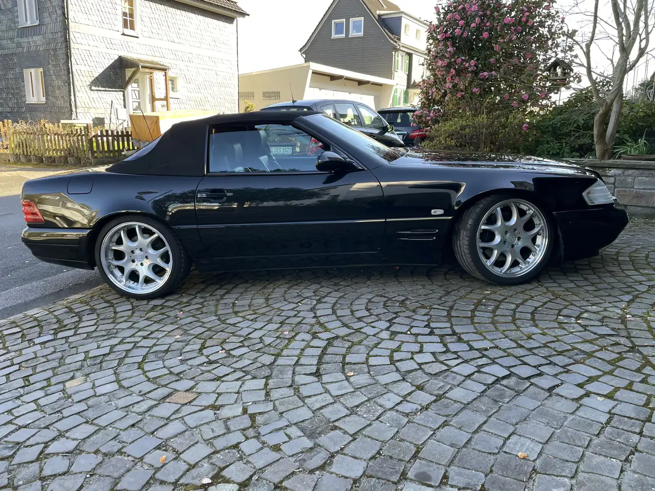 Mercedes-Benz SL 280, foto 1
