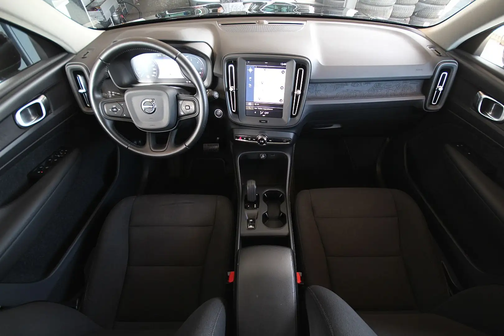 Volvo XC40 D3 Geartronic |LED |Navi |Rückfahrkamera,... Schwarz - 2