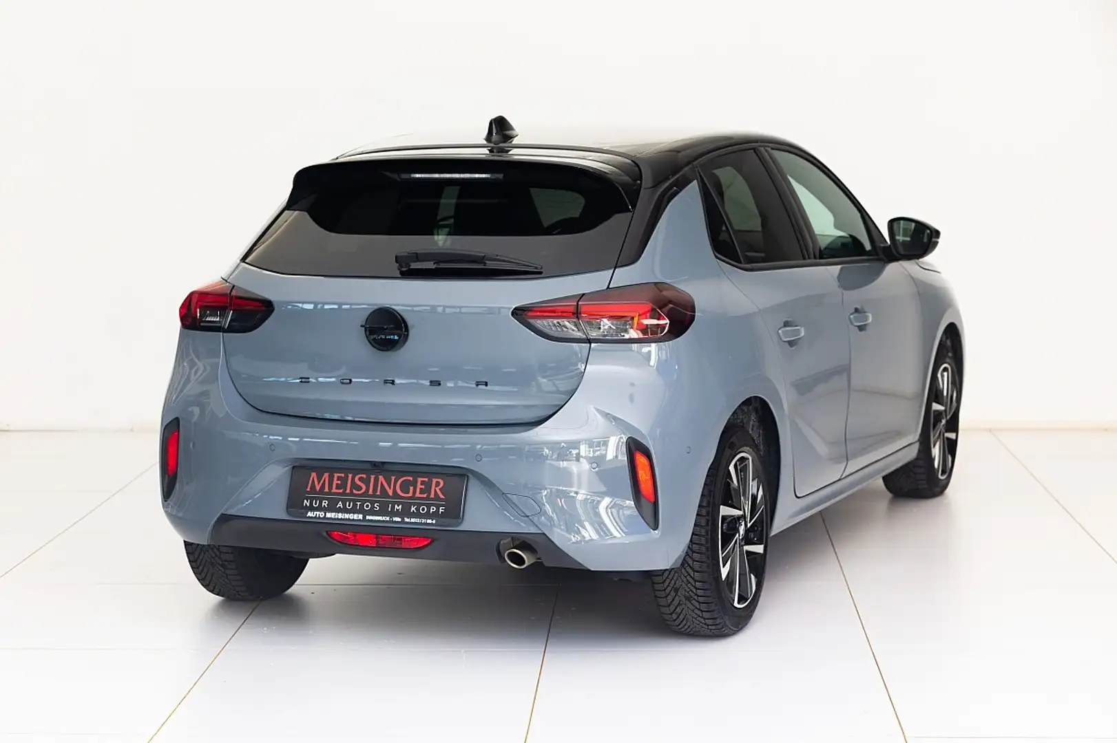Opel Corsa 1,2 Direct Injection Turbo Euro 6.4 GS Aut. Grau - 2