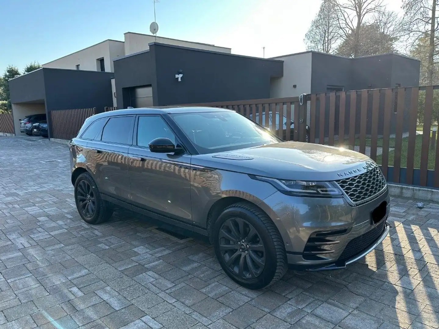 Land Rover Range Rover Velar 2.0 TD4 180Cv R-Dynamic Gris - 2