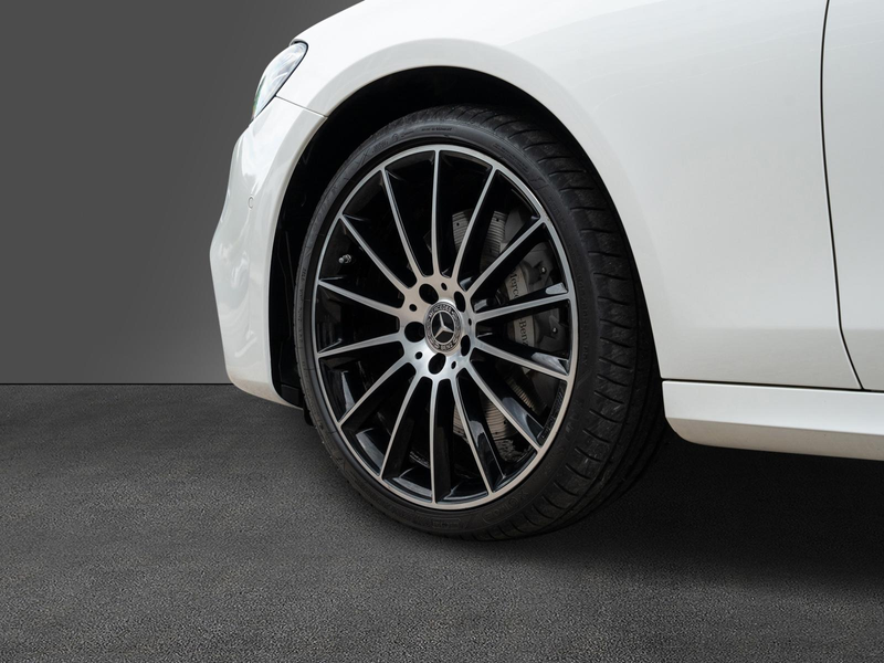 Mercedes-Benz E 400 d 4MATIC T-Modell AMG Burmester HeadUp 360° — photo 8