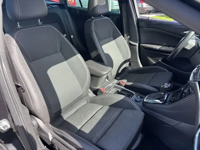 Opel Astra view 14