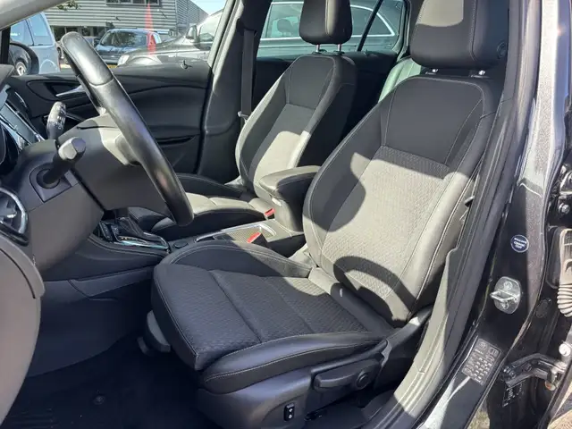 Opel Astra view 15