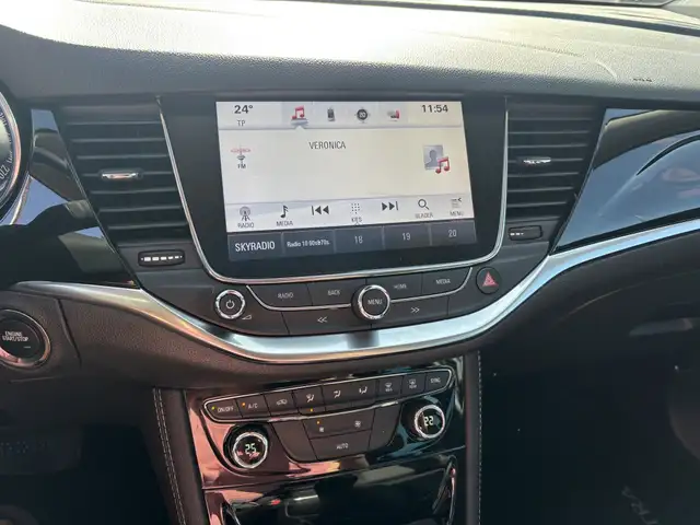 Opel Astra view 12
