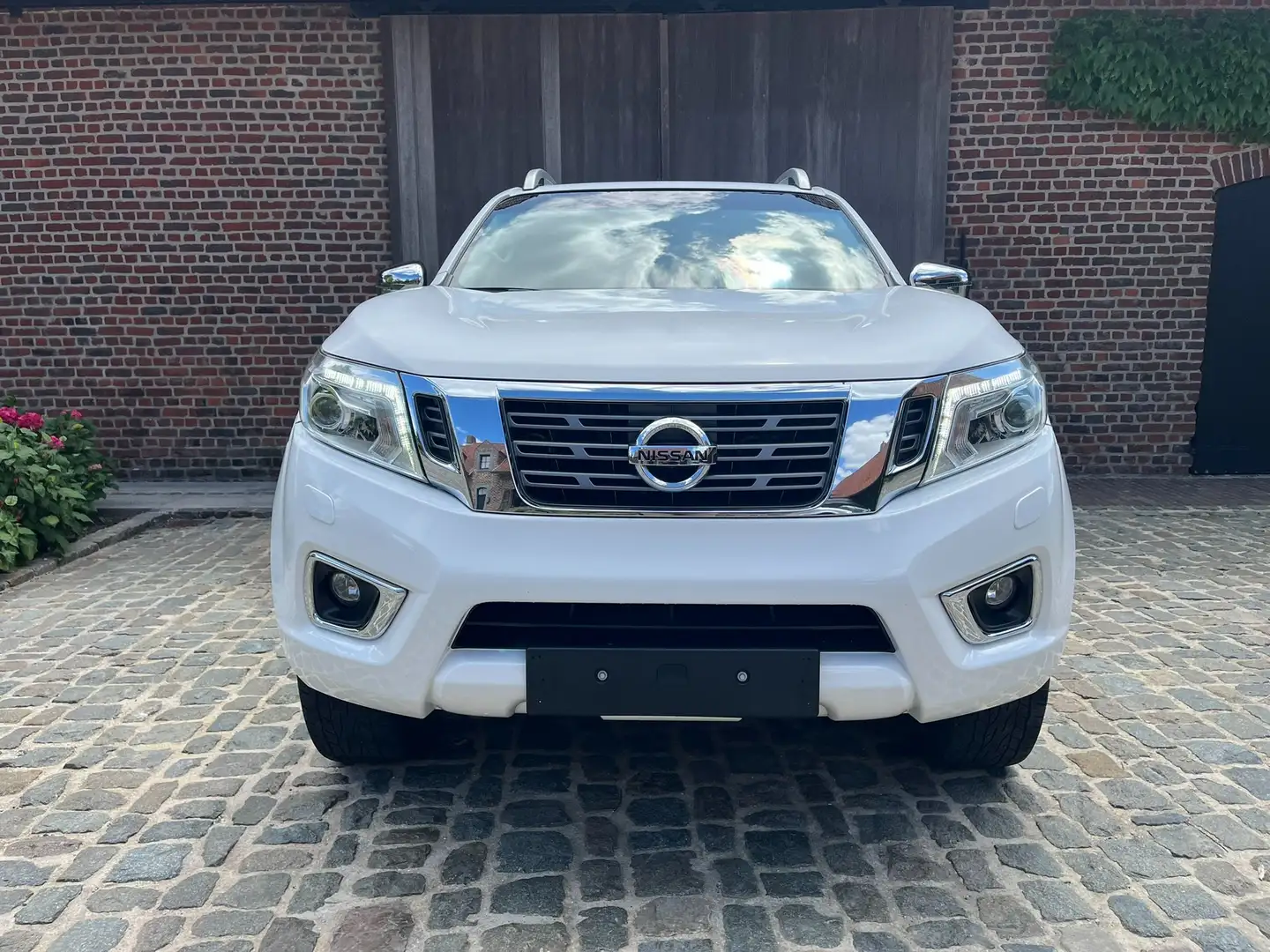 Nissan Navara 2.3 Dak Trekhk 360Cam Navi Cruise 5PL LichteVracht Wit - 2
