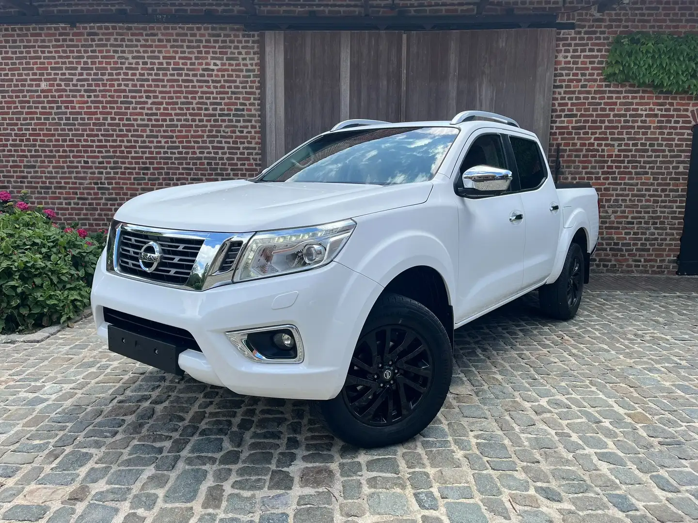 Nissan Navara 2.3 Dak Trekhk 360Cam Navi Cruise 5PL LichteVracht Wit - 1