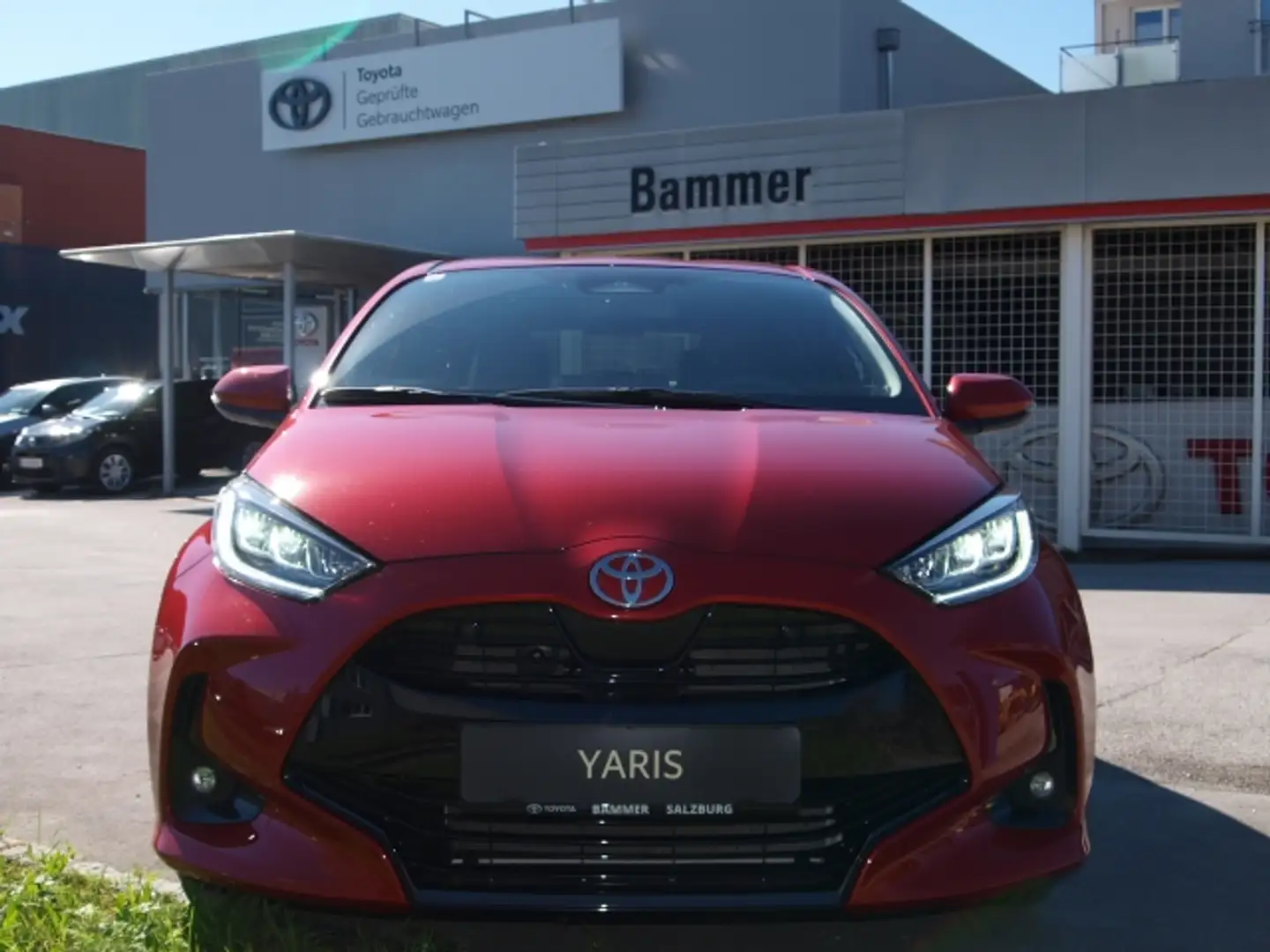 Toyota Yaris Yaris 1,5 HSD Lounge Rot - 2