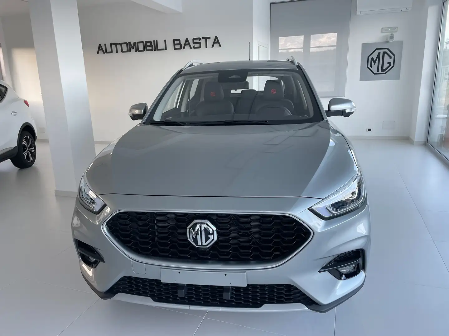 MG ZS 1.5 Luxury Classic (Km 0) Argento - 1