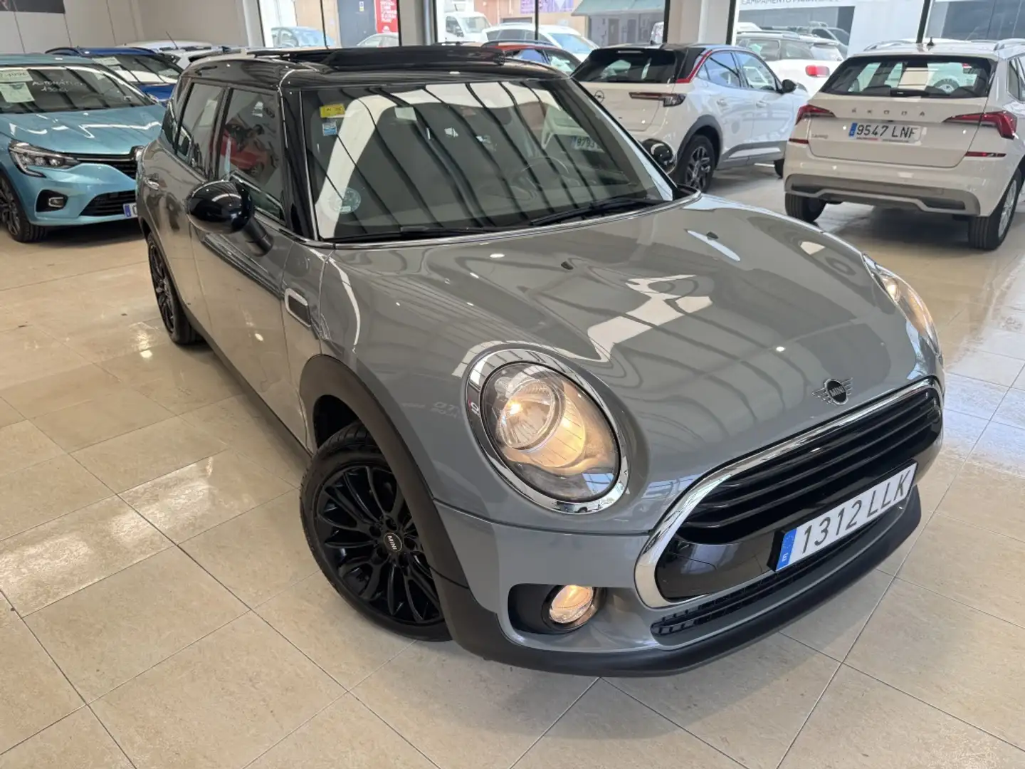 MINI Cooper Clubman Gris - 2