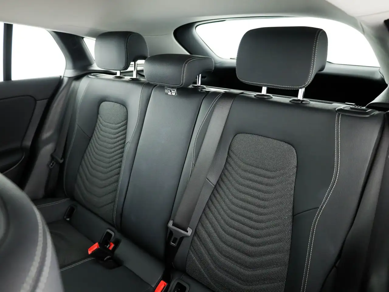 Mercedes-Benz CLA 180 shooting brake 180 d advanced auto 14