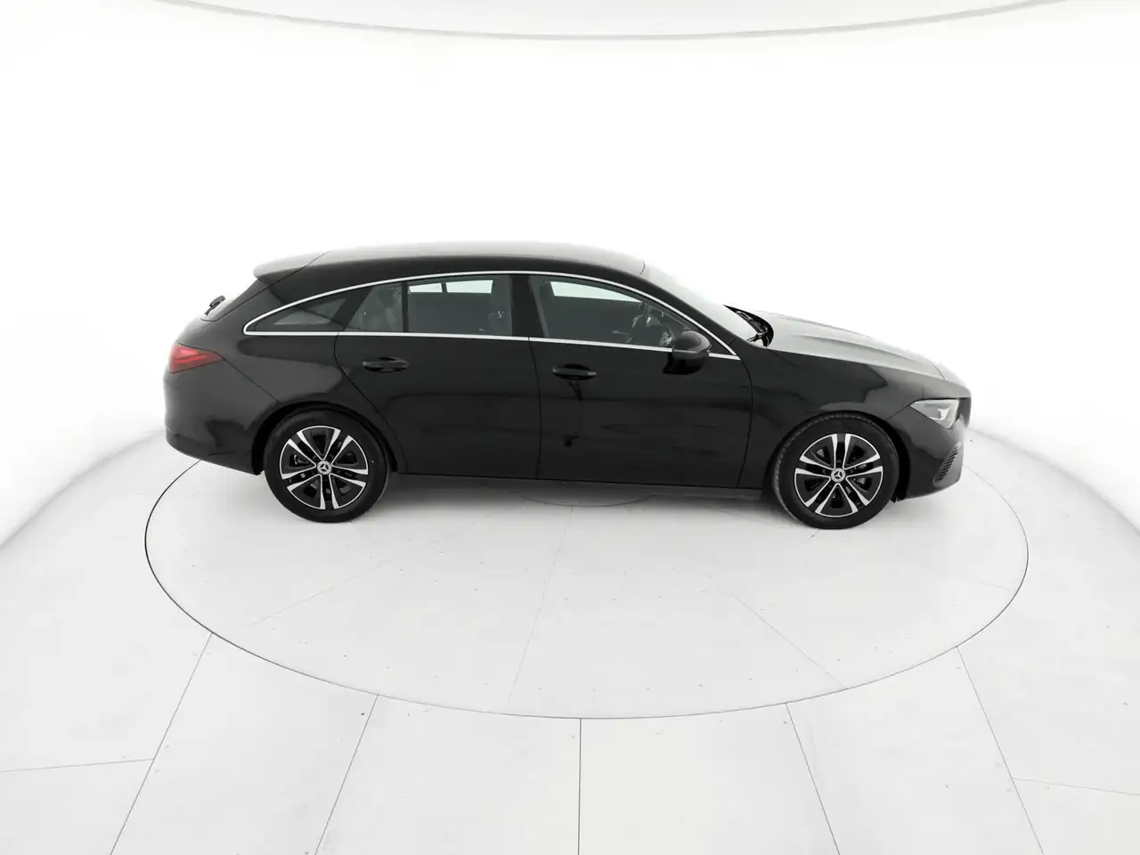 Mercedes-Benz CLA 180 shooting brake 180 d advanced auto 5