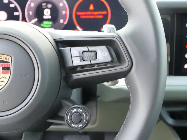 Porsche Cayenne view 14