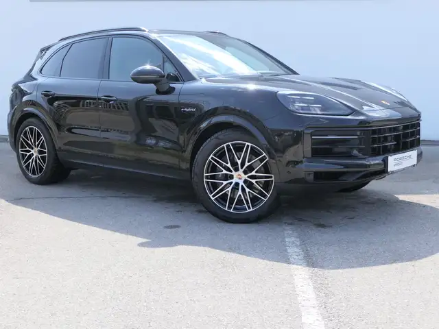 Porsche Cayenne view 5