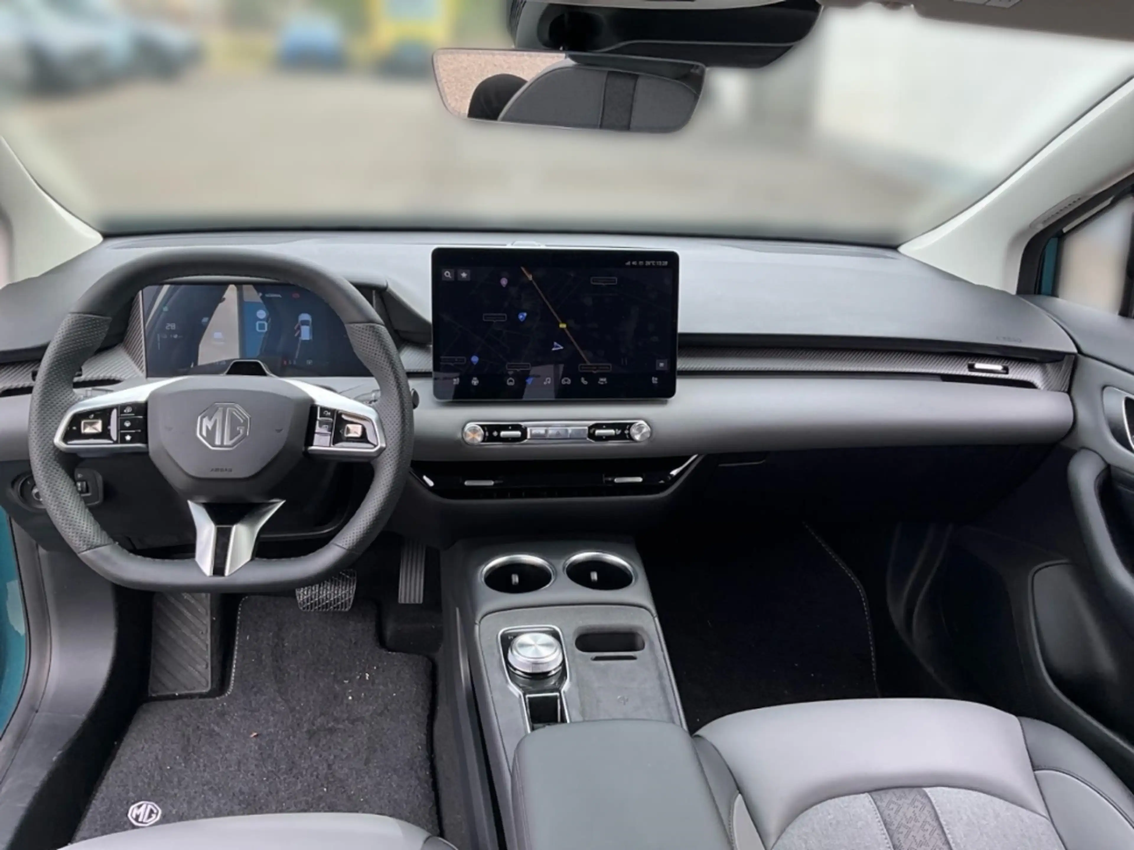 MG MG4 Premium 64 kWh LED Apple CarPlay Android Klimaauto — photo 10