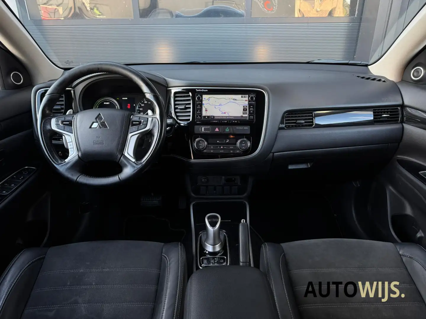 Mitsubishi Outlander 2.0 PHEV Executive Edition|Alcantara|Camera|Trekha Bruin - 2