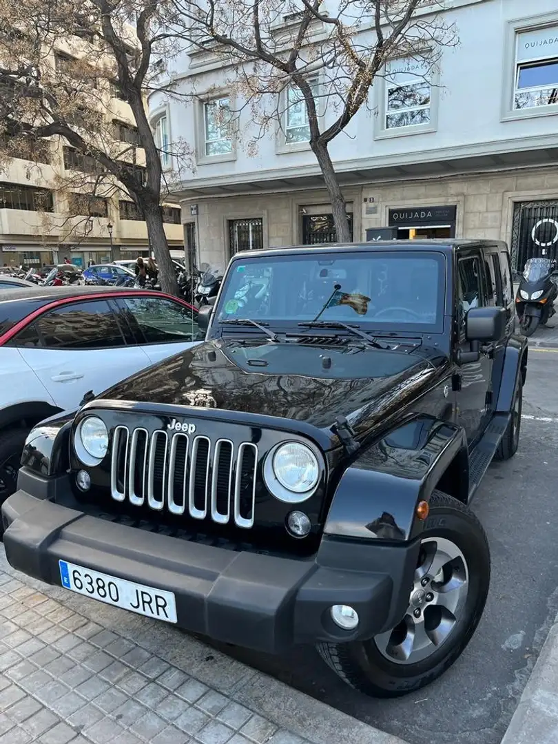 Jeep Wrangler Wrangler Unlimited 3.6 Sahara Aut. Sahara Černá - 1