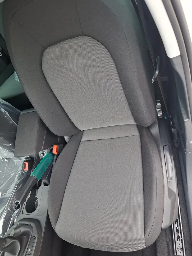 SEAT Ibiza Reference Edition 1.0 80PS Weiß - 2