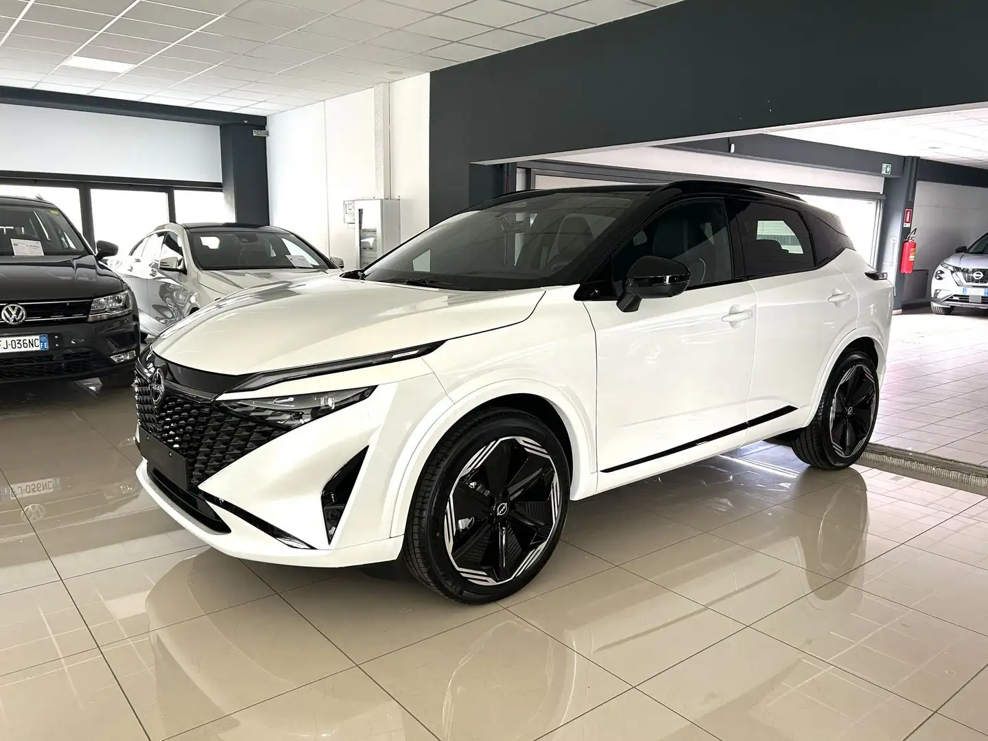 Nissan Qashqai MHEV 140 CV N-Design Nuova Weiß - 1